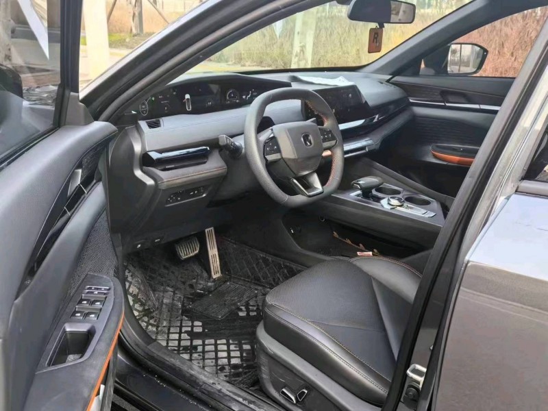 宜昌23年长安汽车UNI-V7