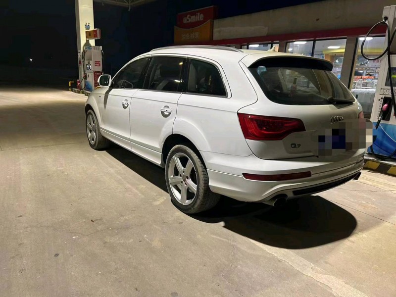济宁14年奥迪Q75