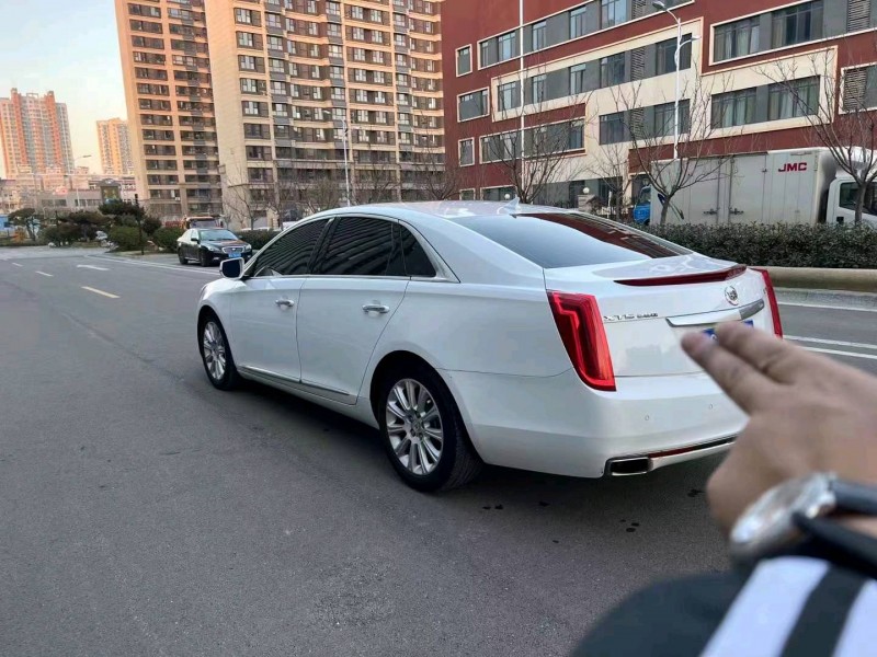 东营16年凯迪拉克XTS4