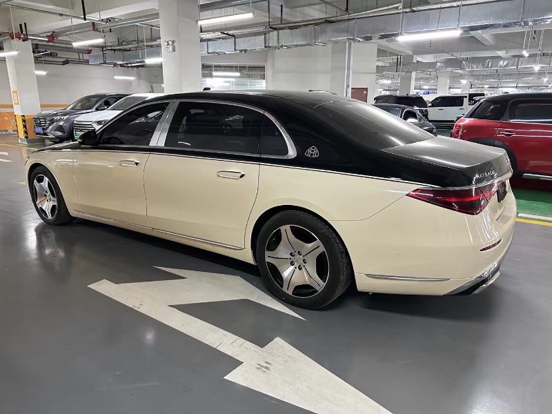 济宁23年奔驰迈巴赫S级6