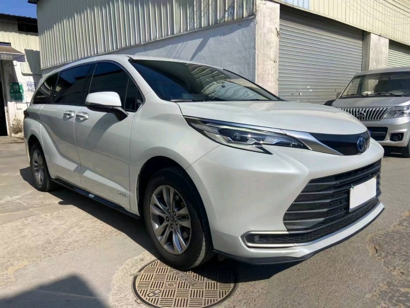 佛山22年丰田塞纳3