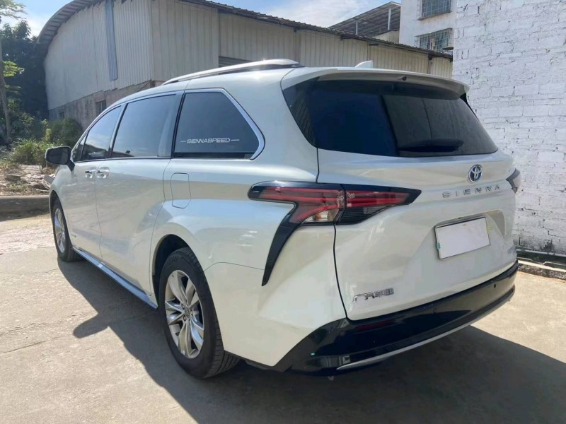 佛山22年丰田塞纳9