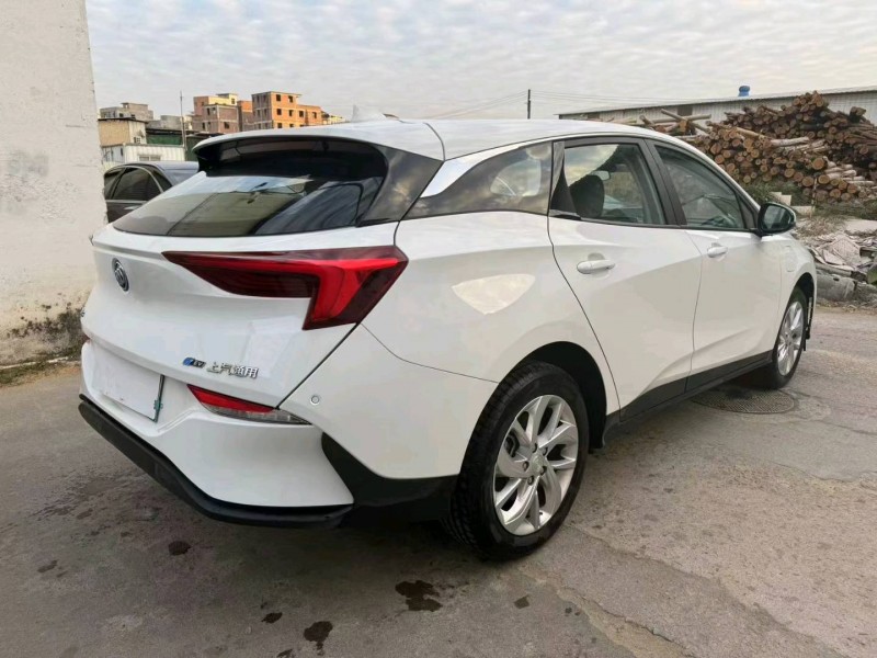 广州23年别克微蓝7