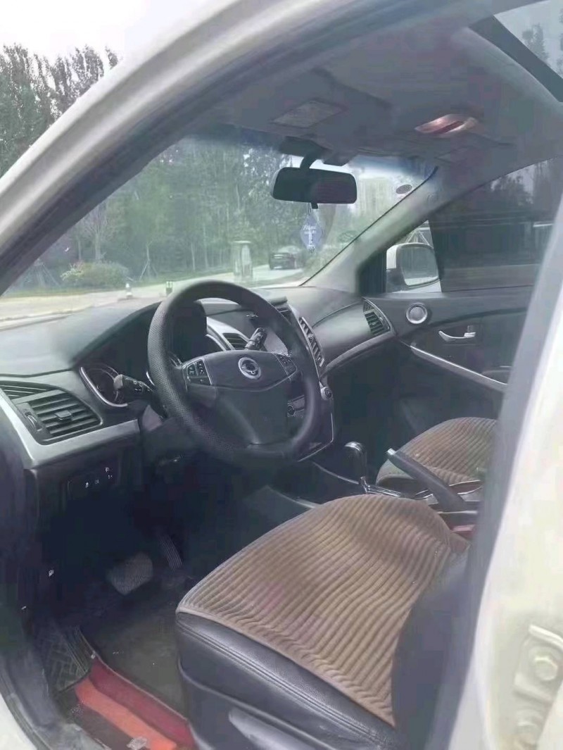 聊城15年双龙柯兰多7