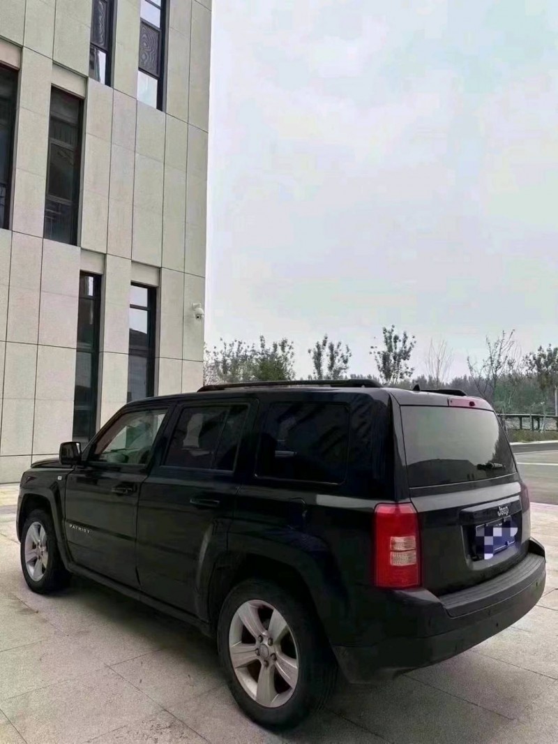 聊城15年Jeep自由客4