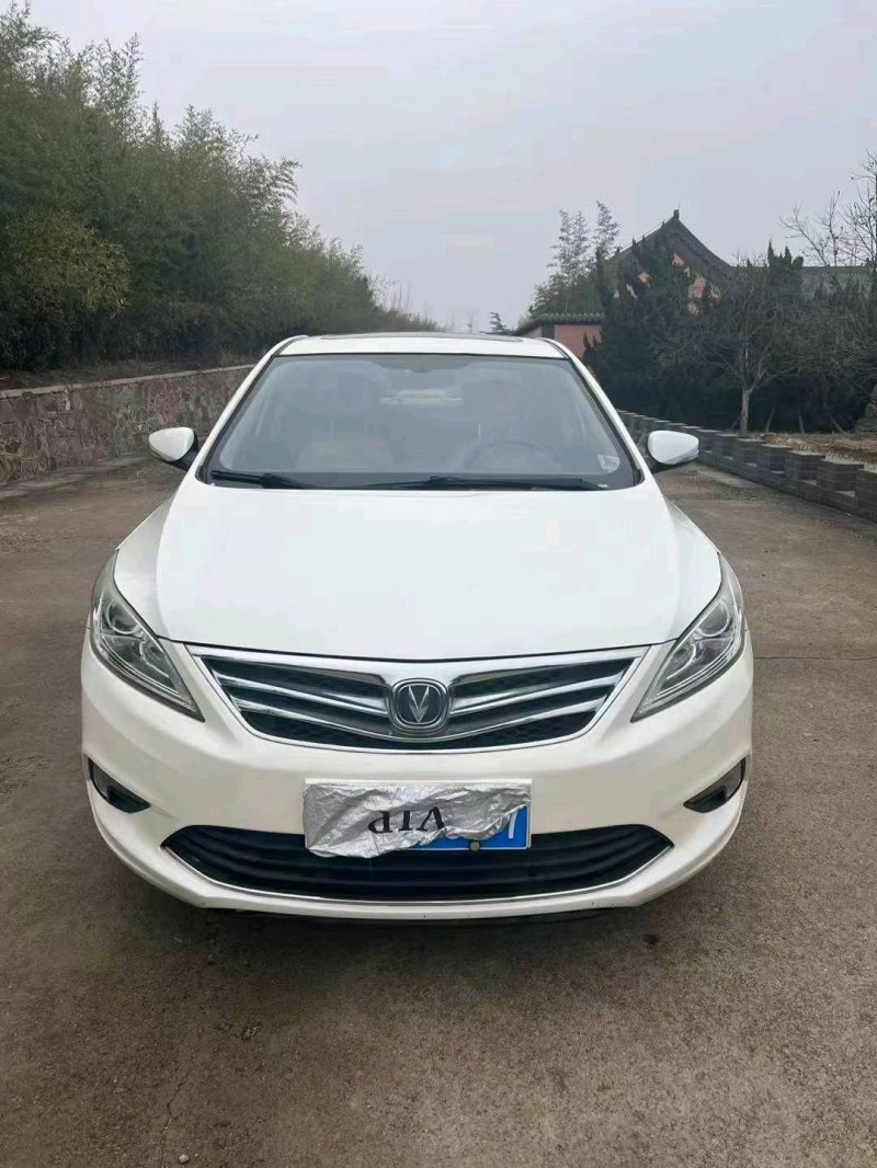 枣庄15年长安汽车逸动1