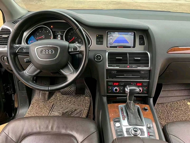 东营14年奥迪Q75
