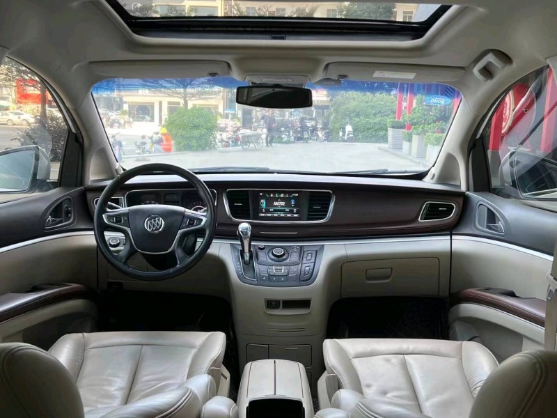 东莞19年别克GL84