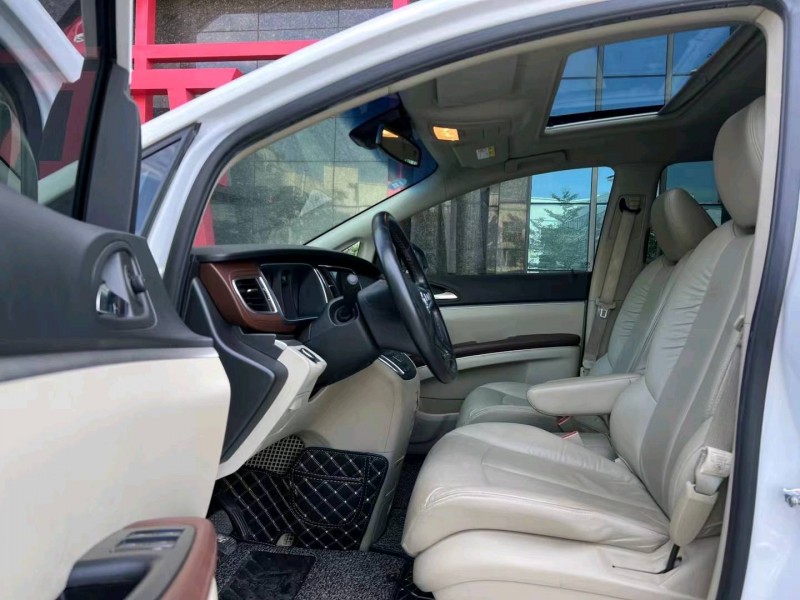 东莞19年别克GL86