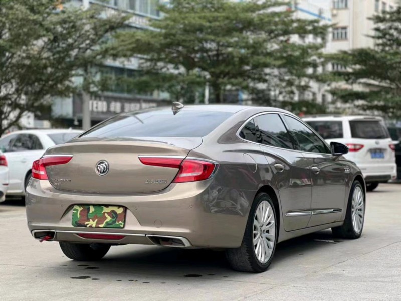 东莞17年别克君越8