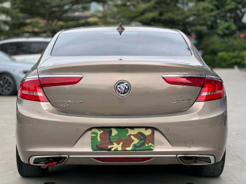 东莞17年别克君越9