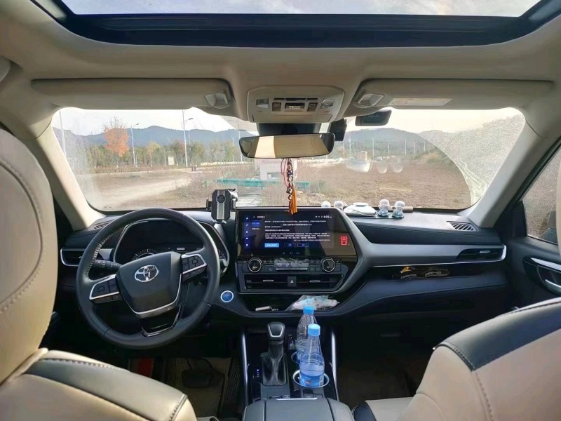 宜昌23年丰田汉兰达4