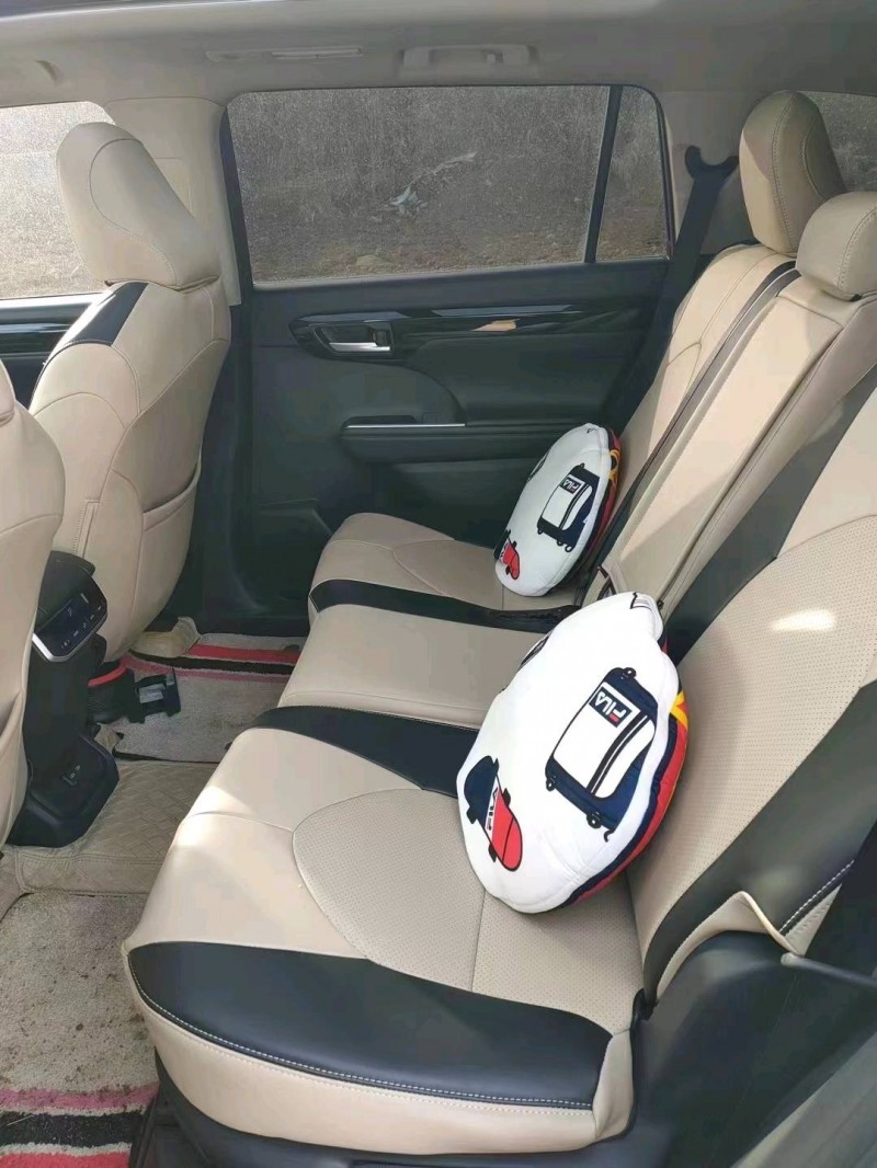 宜昌23年丰田汉兰达8