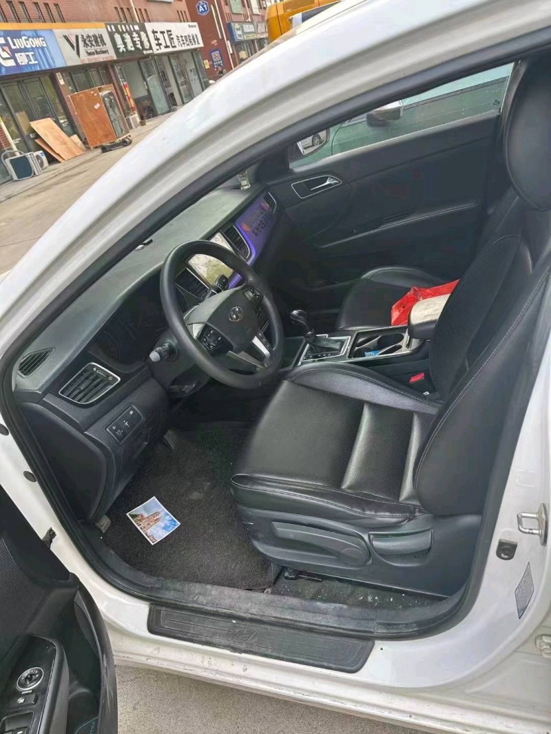 济宁15年现代名图2