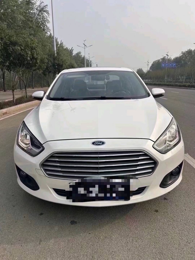 枣庄18年福特福睿斯1