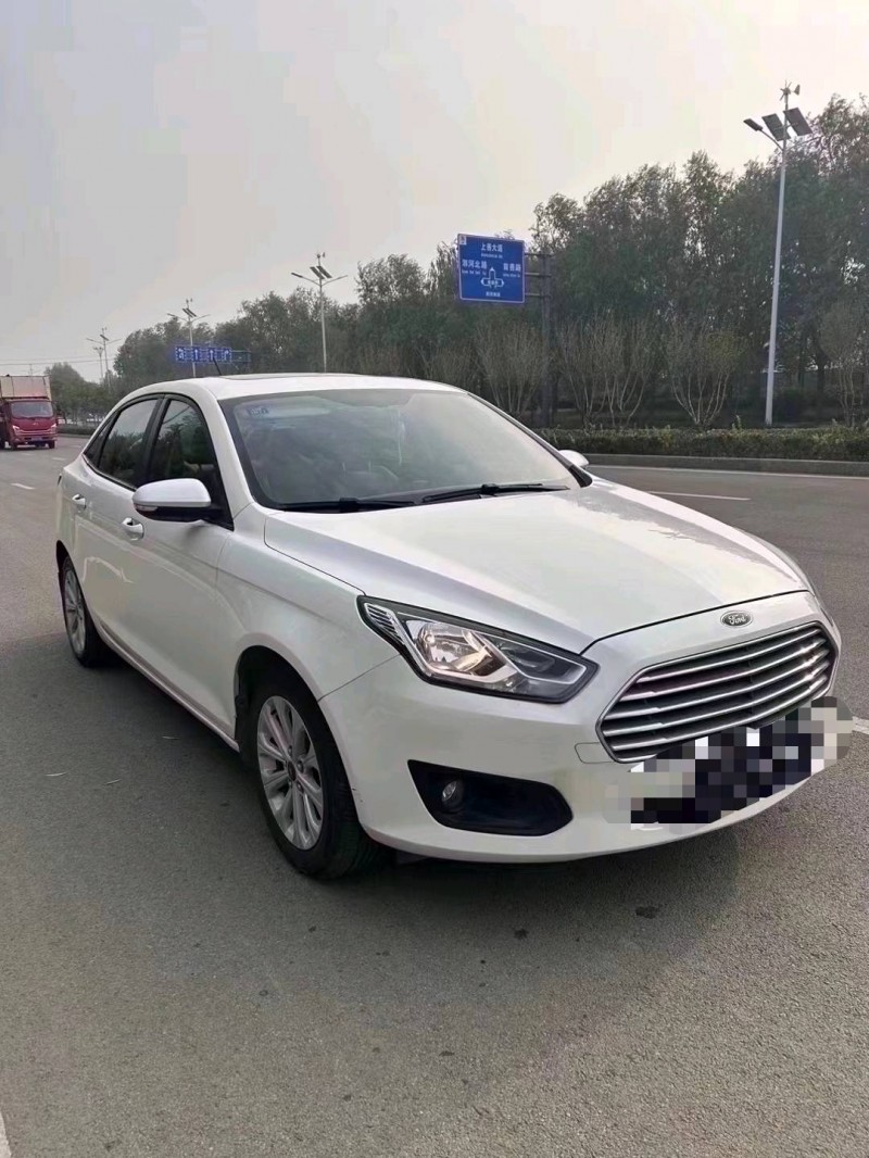 枣庄18年福特福睿斯2