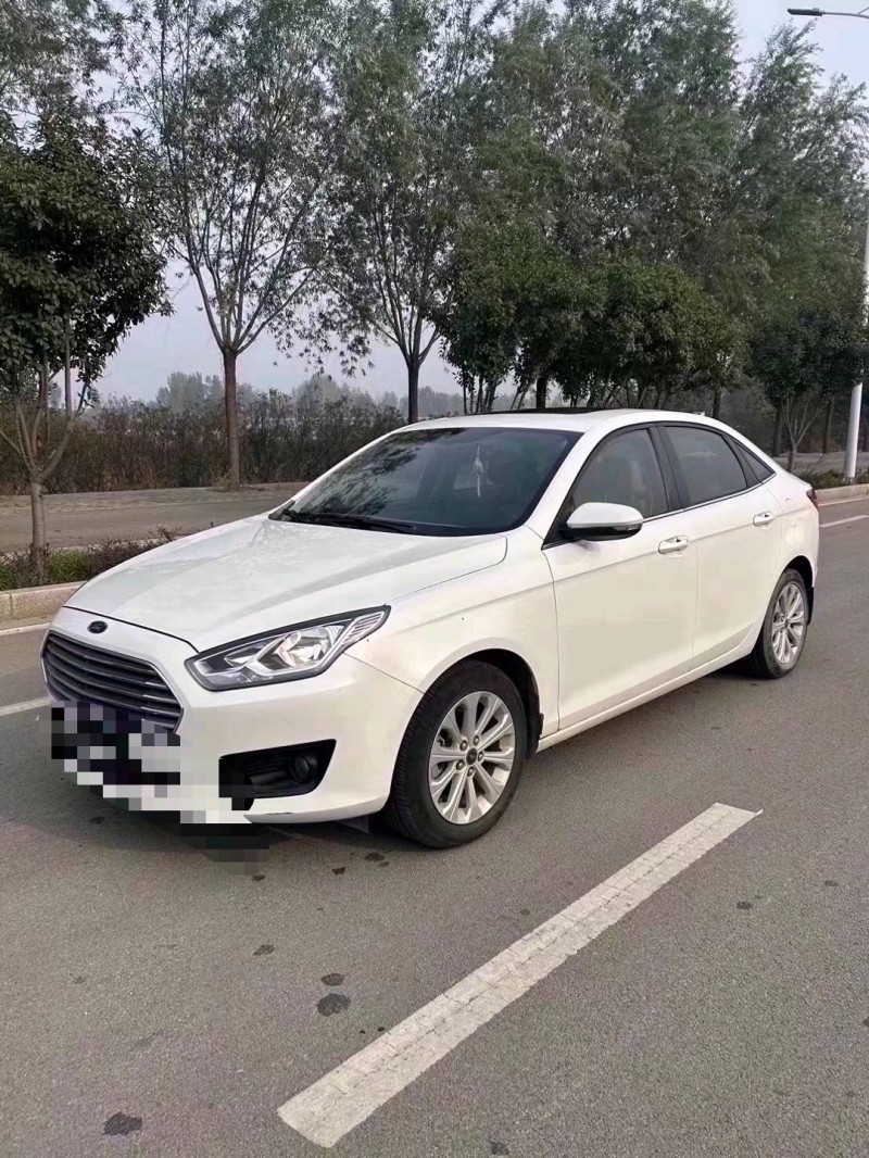 枣庄18年福特福睿斯3