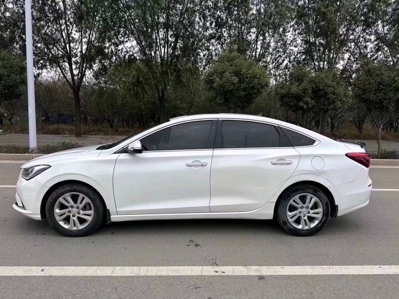 枣庄19年长安汽车逸动7