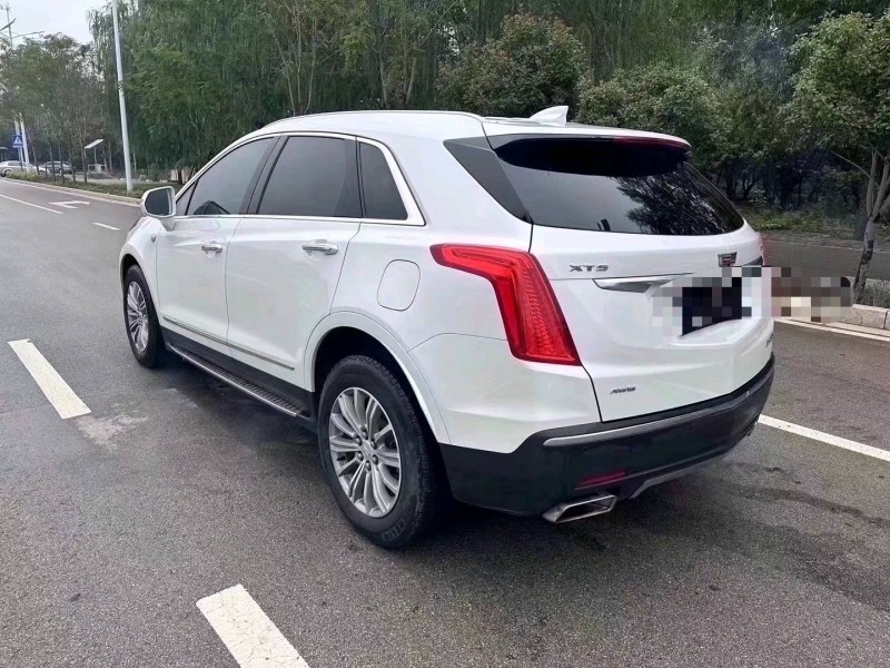 枣庄17年凯迪拉克XT58