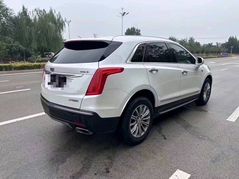 枣庄17年凯迪拉克XT59