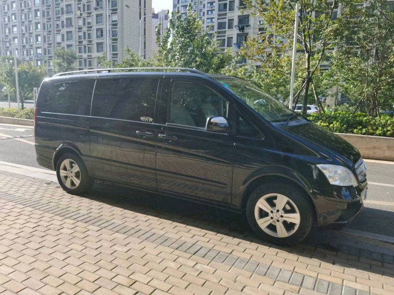 苏州13年奔驰唯雅诺2