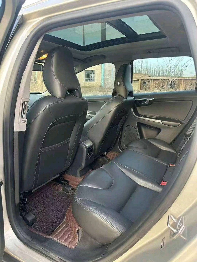 宜昌17年沃尔沃XC608