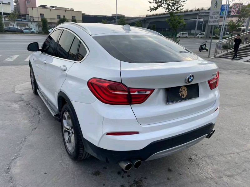 广州17年宝马X48