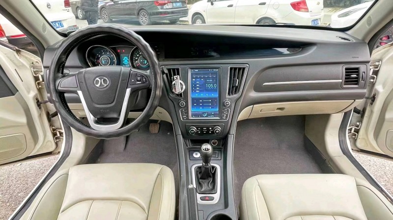 廊坊17年北汽绅宝D505