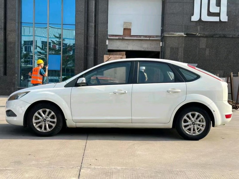 东莞13年福特福克斯7