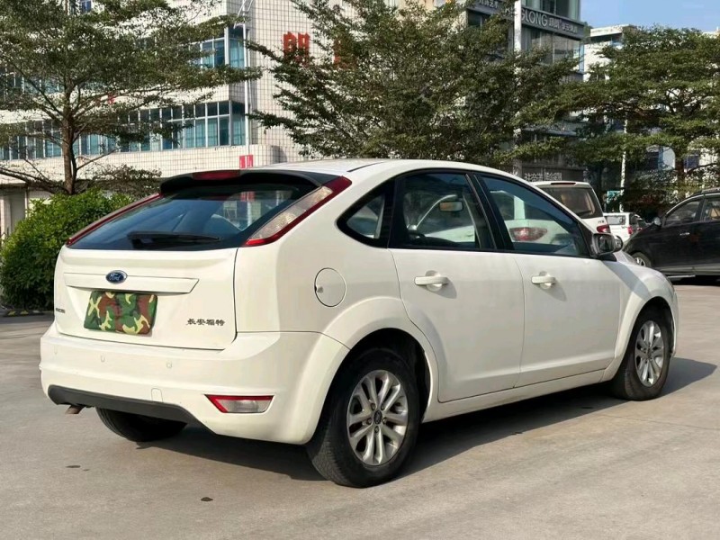 东莞13年福特福克斯8