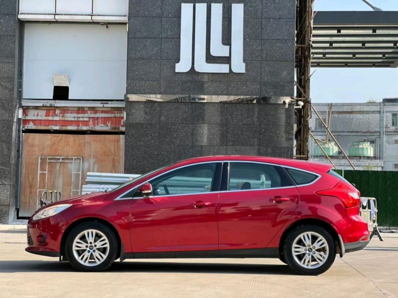 东莞13年福特福克斯7