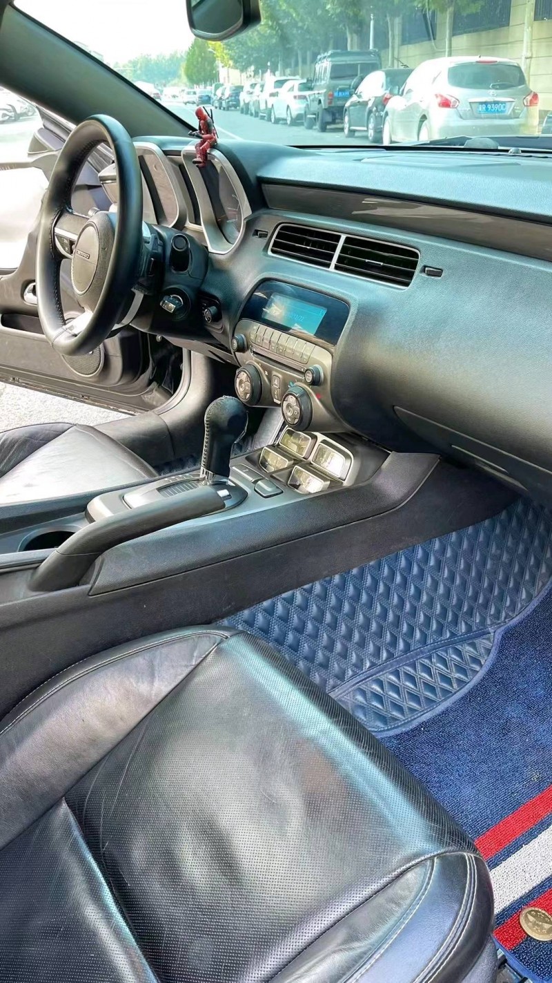 廊坊12年雪佛兰科迈罗5