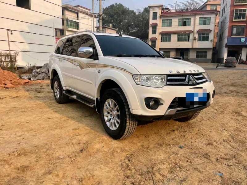 济南14年三菱帕杰罗·劲畅3