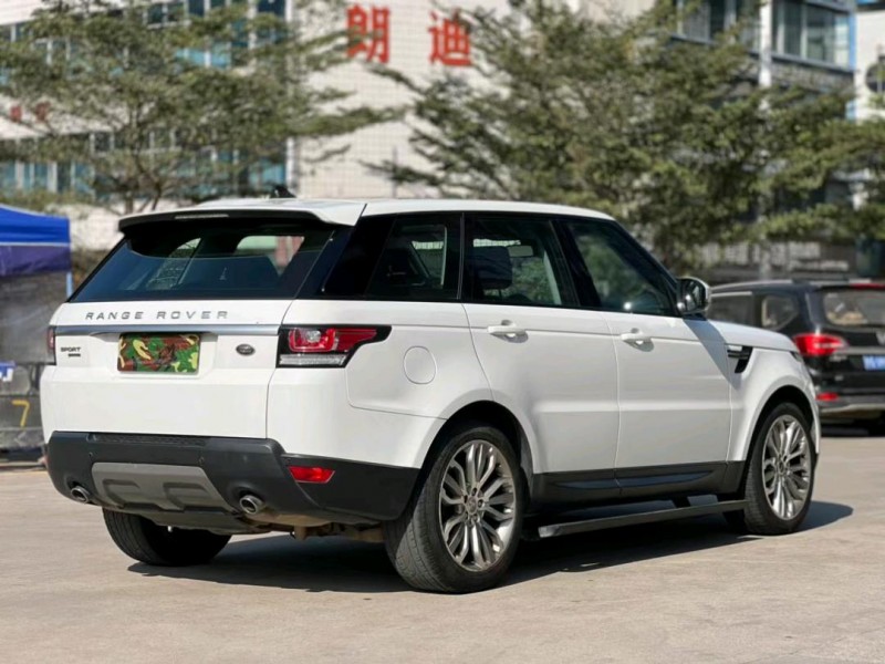 东莞17年路虎揽胜运动8