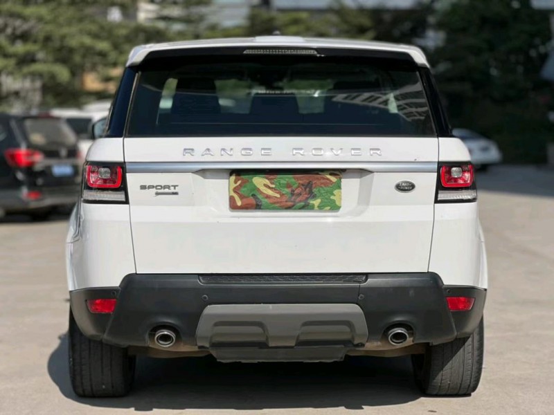 东莞17年路虎揽胜运动9