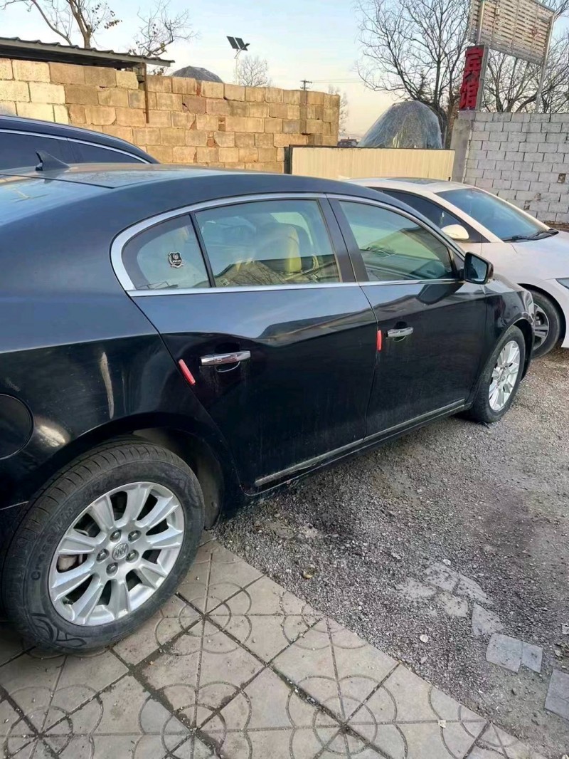 枣庄13年别克君越2