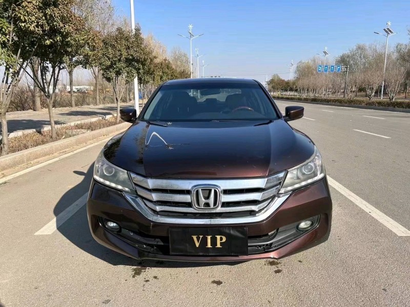 枣庄13年本田雅阁1