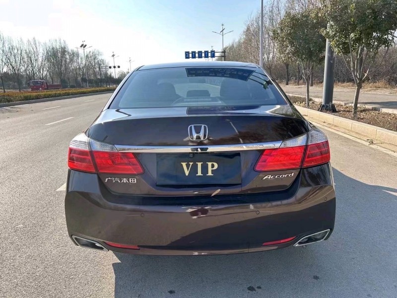 枣庄13年本田雅阁9