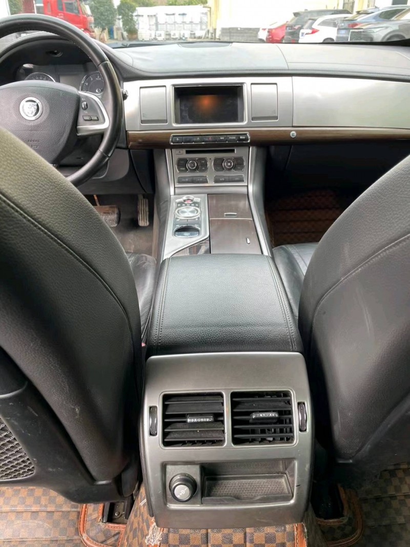 宜昌13年捷豹XF6