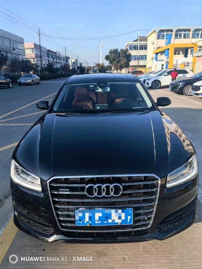 苏州18年奥迪A8L1