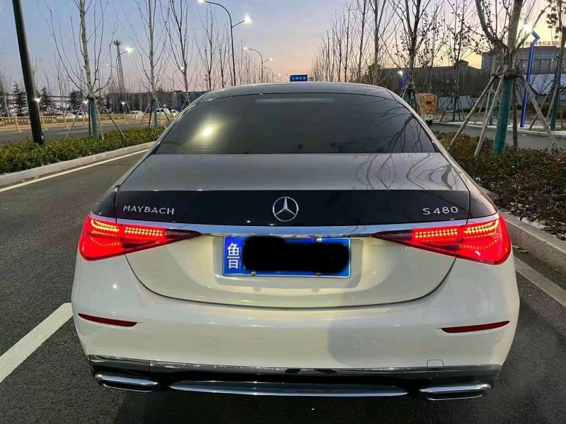 枣庄23年奔驰迈巴赫S级2
