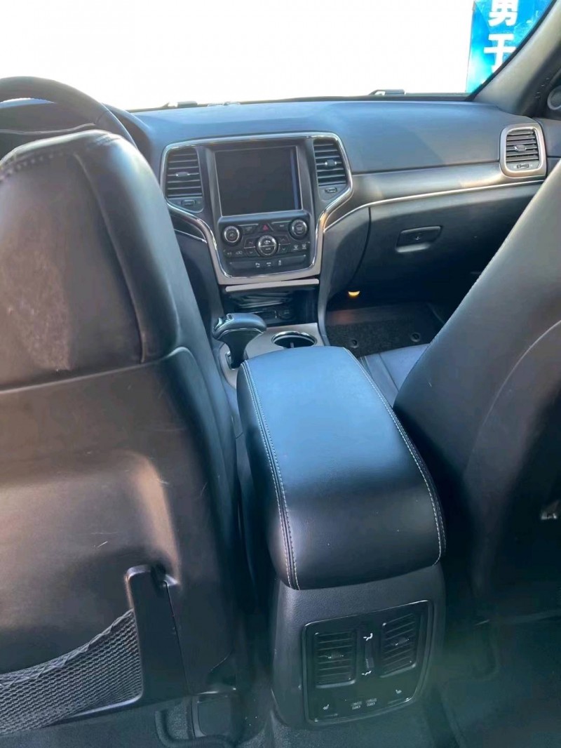 珠海16年Jeep大切诺基7