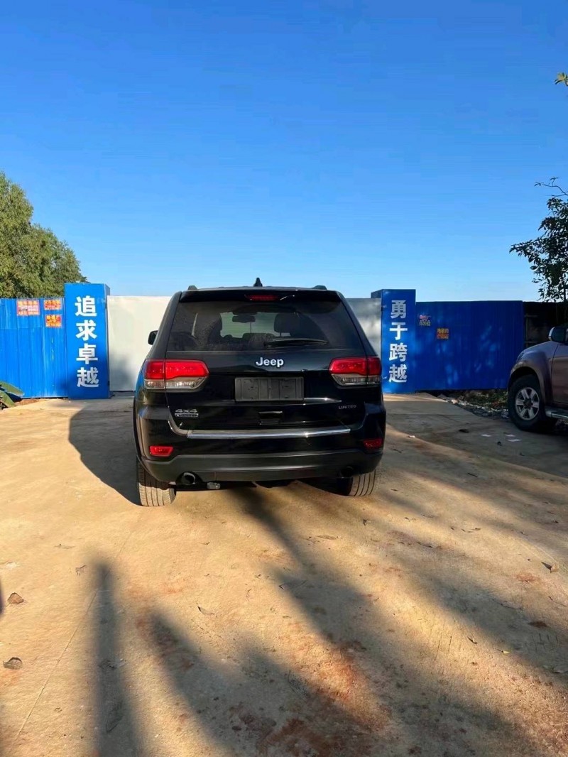 珠海16年Jeep大切诺基8
