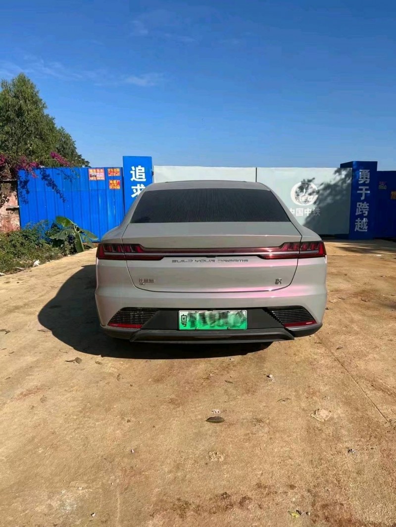 汕头22年比亚迪汉1