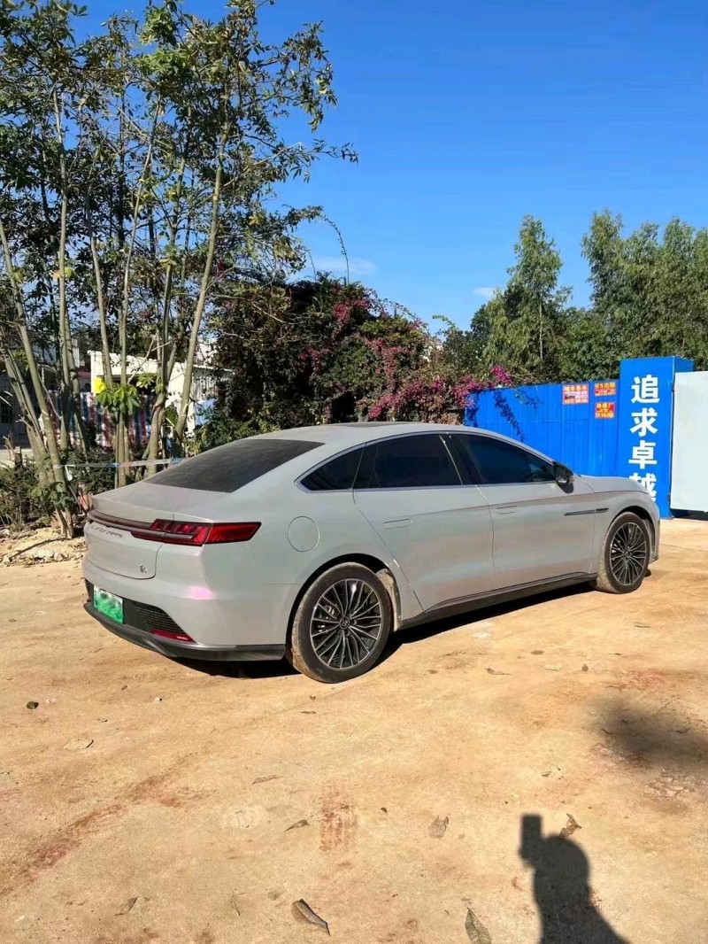 汕头22年比亚迪汉7