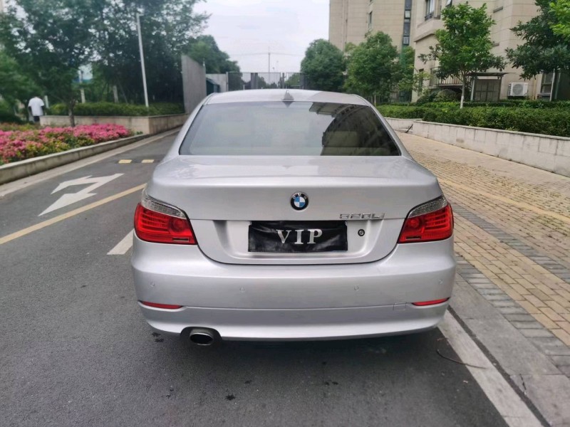 苏州09年宝马5系9