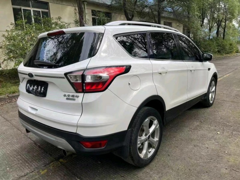 邵阳17年福特翼虎5