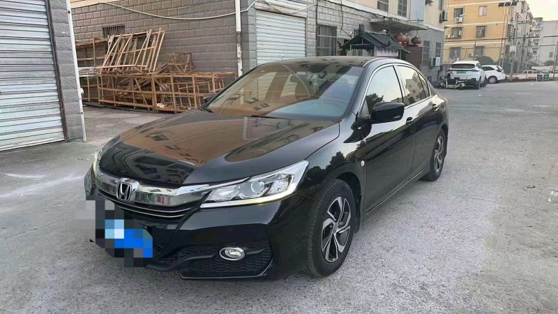 嘉兴17年本田雅阁3