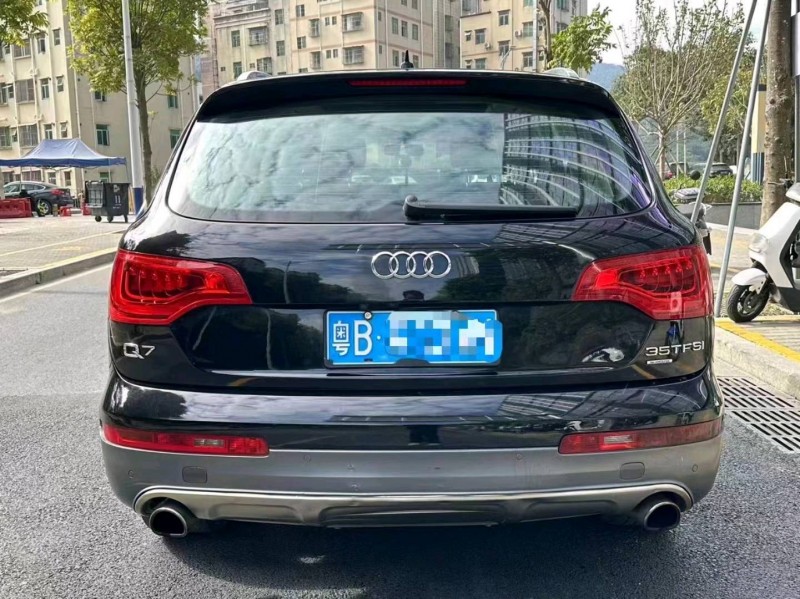 广州13年奥迪Q79