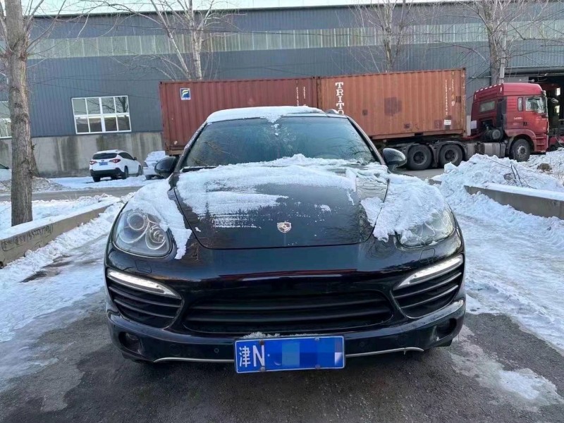 邯郸13年保时捷卡宴1